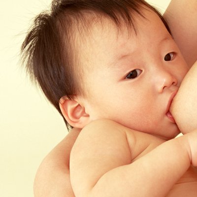 媽媽感冒還該哺餵母乳？
