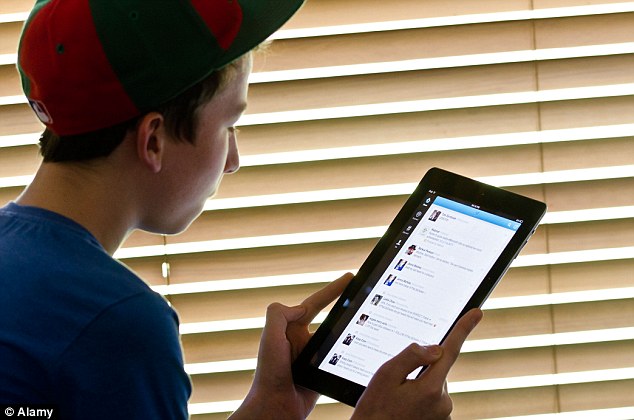 Children Glued to Social Media Sites are TWICE as likely to Suffer Mental Health Problems