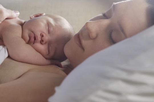 如何讓母親可與初生嬰兒一同安睡