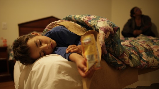 小孩扯鼻鼾 恐患睡眠窒息  肥胖 鼻敏感 扁桃腺肥大引致